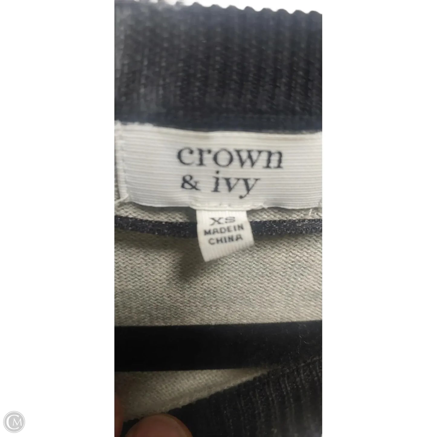 Sweater By Crown And Ivy In Grey, Size: Xs