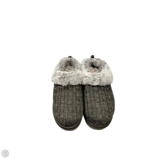 Shoes Flats By Skechers In Grey, Size: 5.5