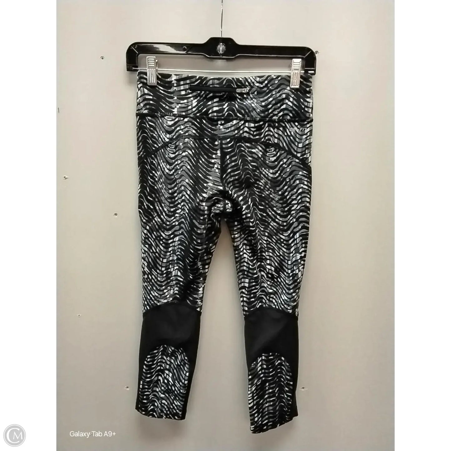 Athletic Leggings By Nike Apparel In Black & Grey, Size: S