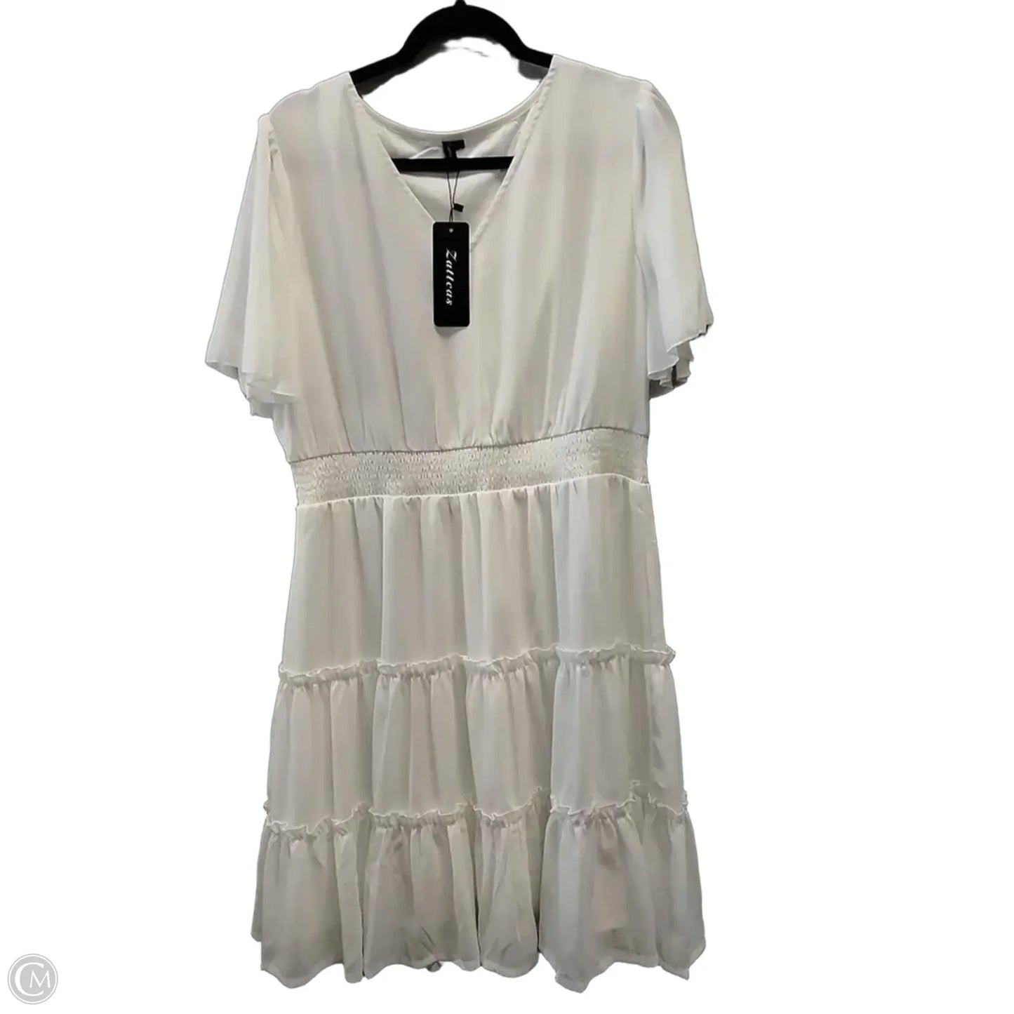 Dress Casual Short By Clothes Mentor In White, Size: 18