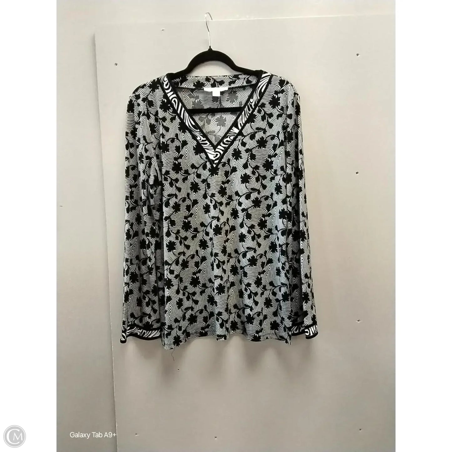 Blouse Long Sleeve By Michael By Michael Kors In Black & White, Size: L