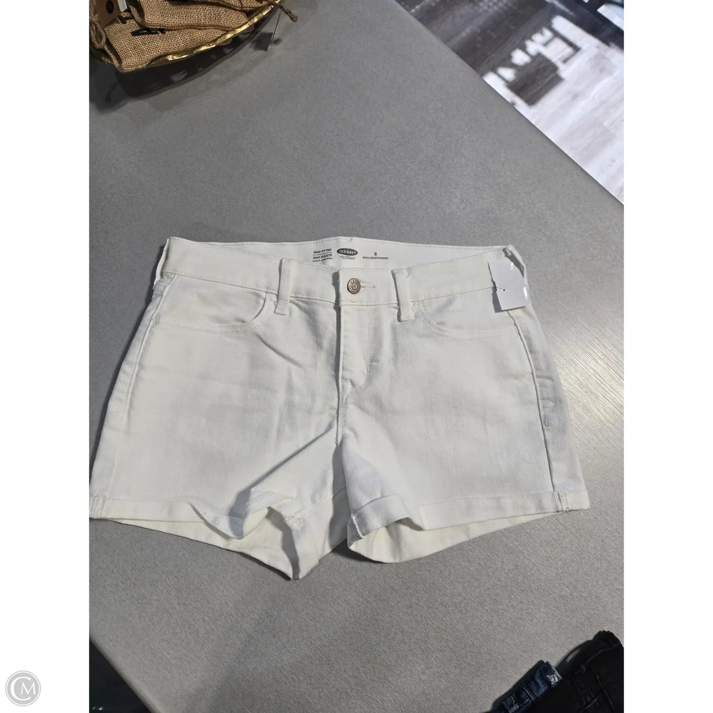 Shorts By Old Navy In White, Size: 6