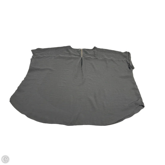 Top Short Sleeve By Maurices In Black, Size: 2x