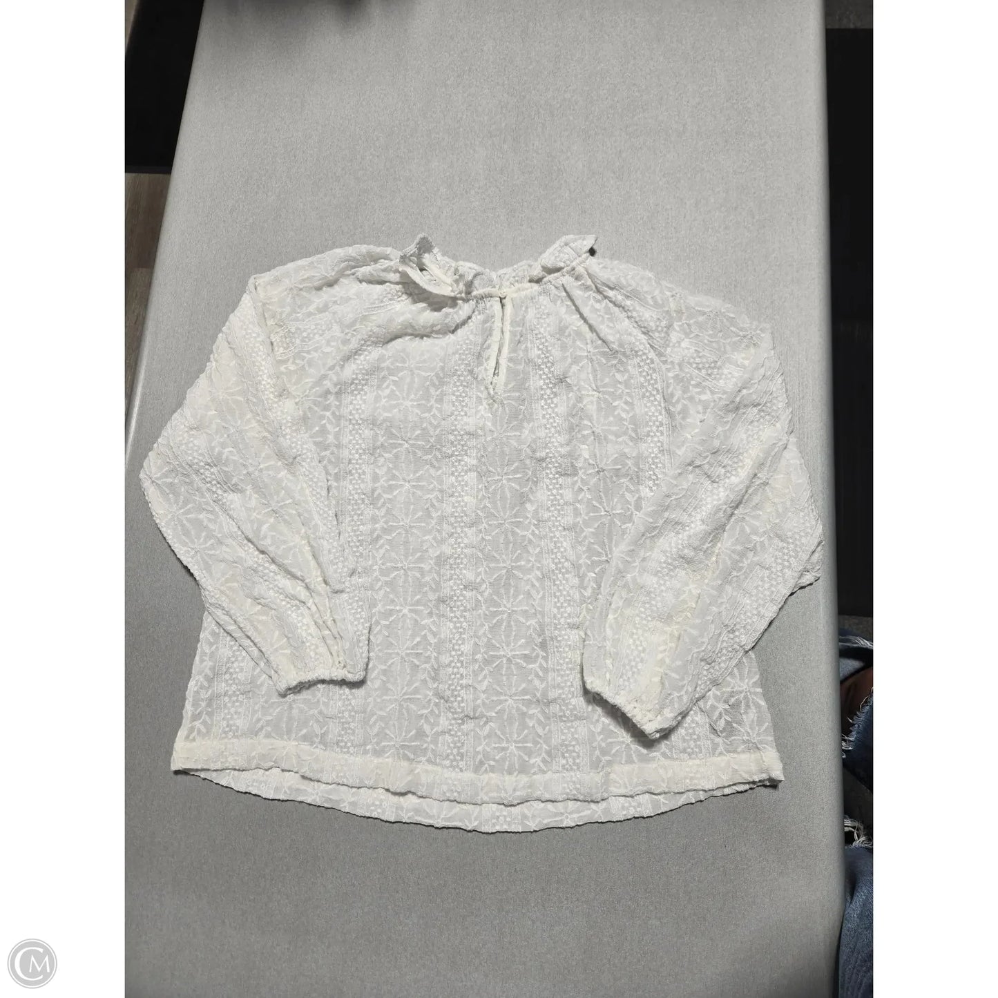 Top Long Sleeve By Old Navy In White, Size: Xs