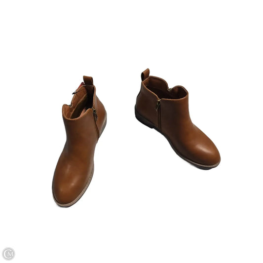 Boots Ankle Flats By Cme In Tan, Size: 9