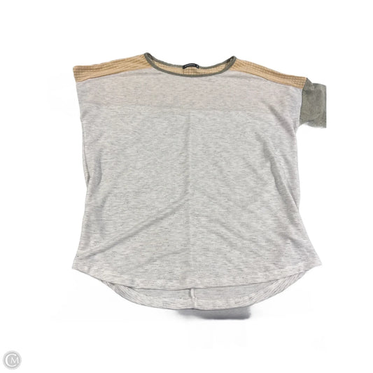 Top Short Sleeve Basic By Staccato In Grey, Size: L