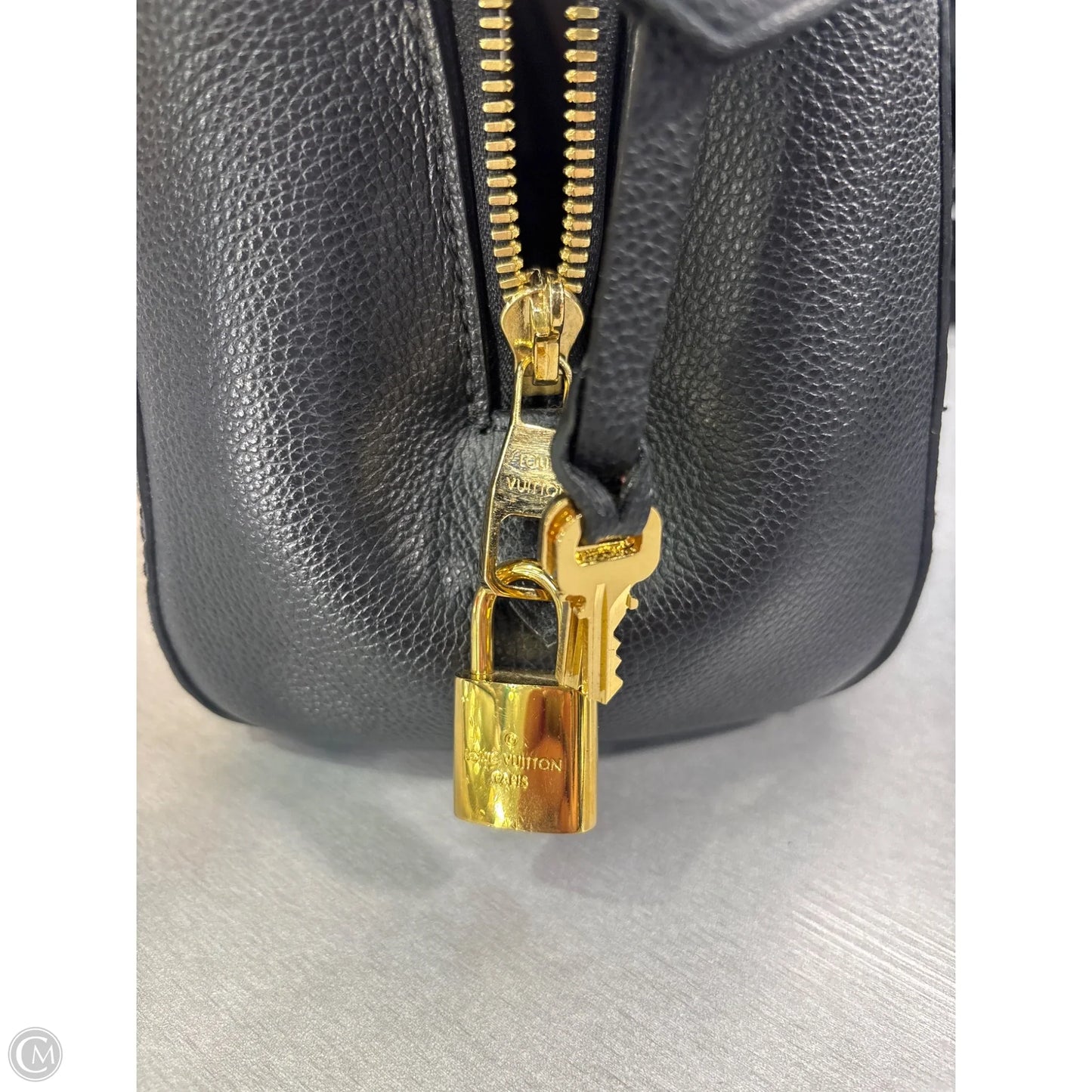 Crossbody Luxury Designer By Louis Vuitton, Size: Small
