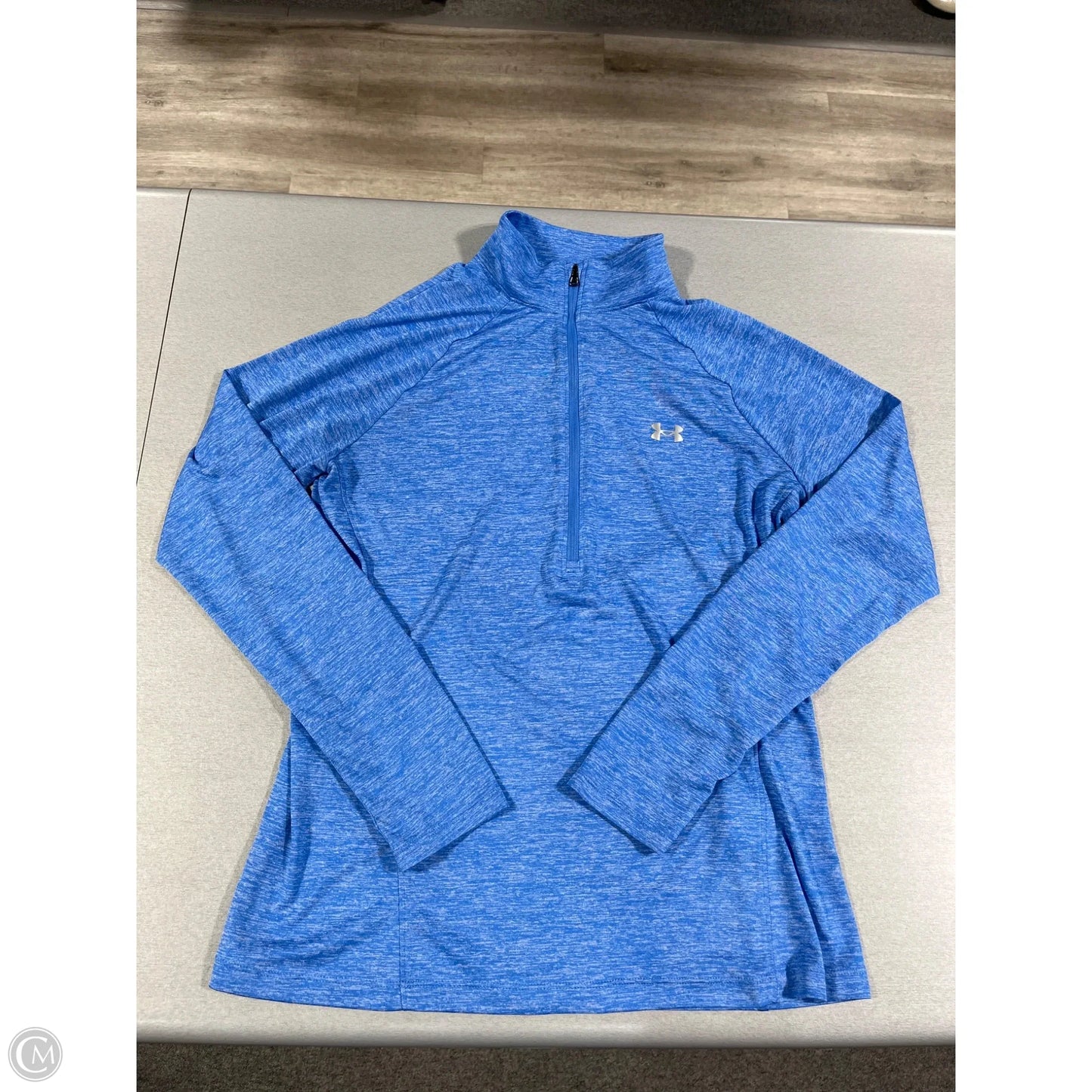 Athletic Top Long Sleeve Collar By Under Armour In Blue, Size: L