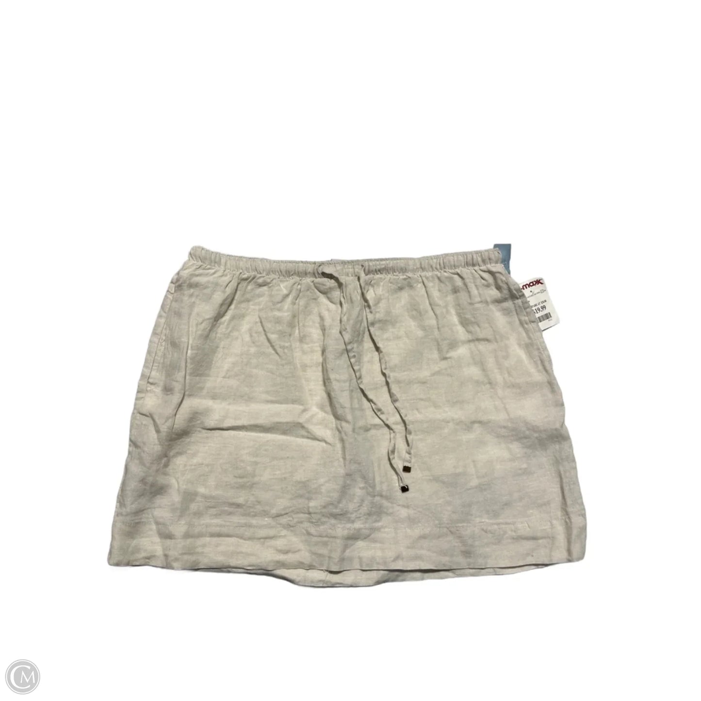 Skirt Mini & Short By C And C In Cream, Size: Xl