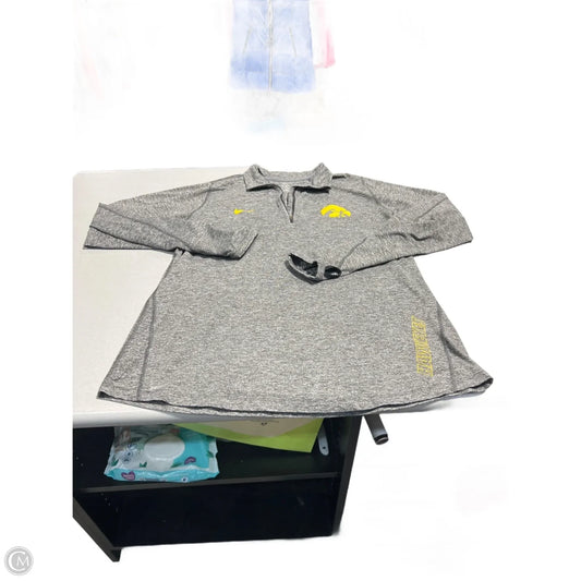 Athletic Top Long Sleeve Collar By Nike In Grey, Size: Xxl