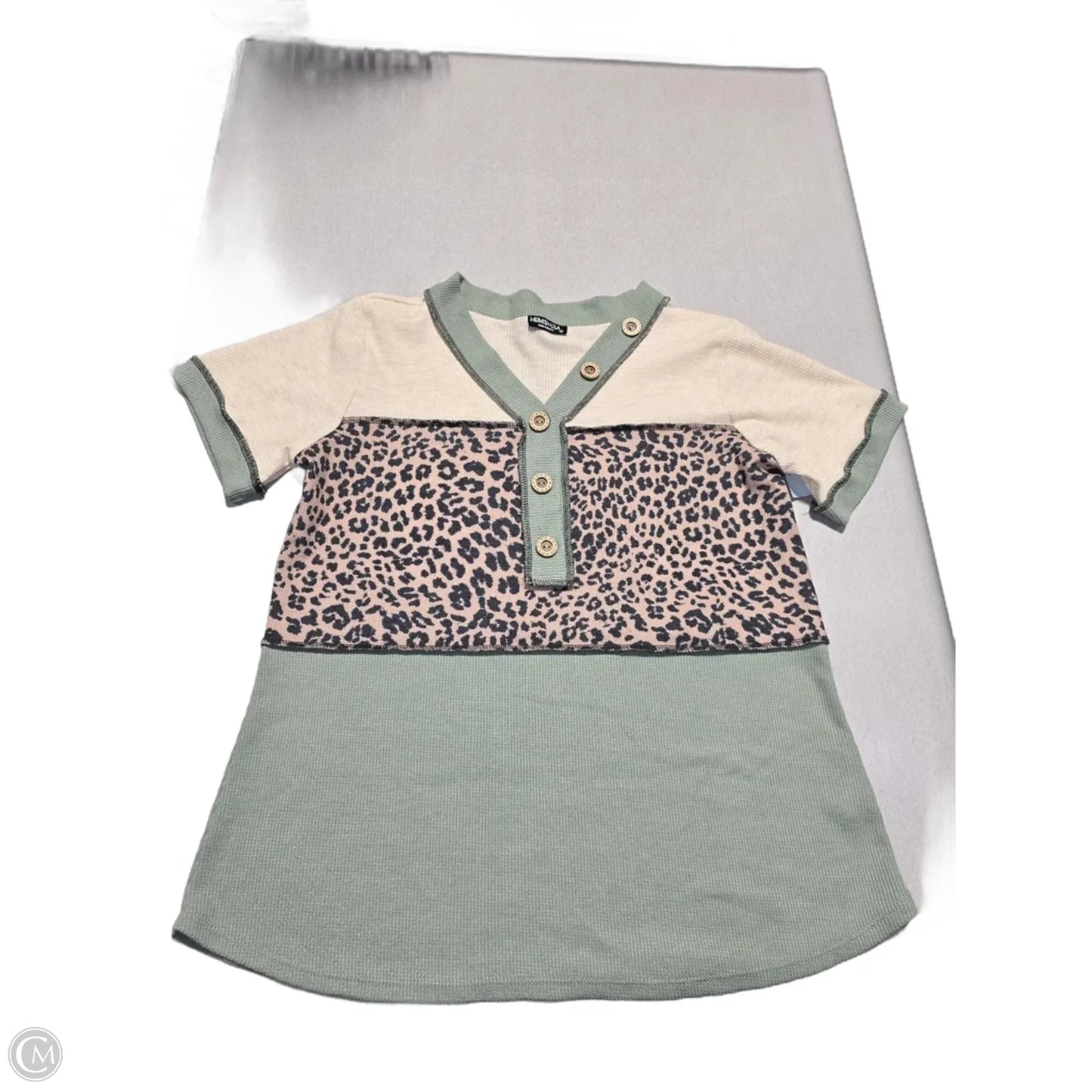 Top Short Sleeve By Heimish Usa In Animal Print, Size: S