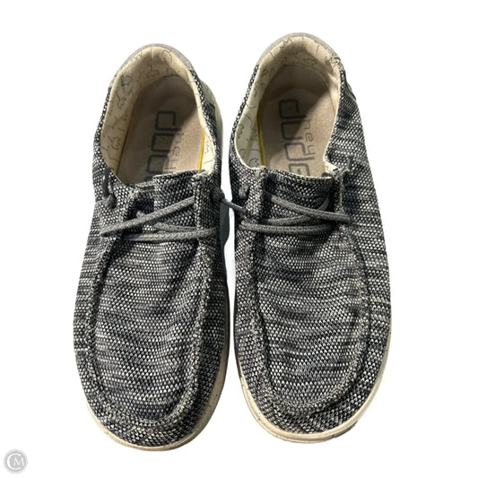 Shoes Flats By Hey Dude In Grey, Size: 7