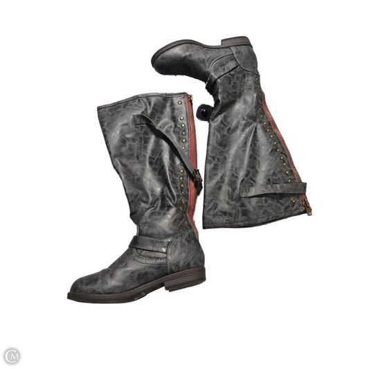 Boots Knee Flats By Cmb In Grey, Size: 8