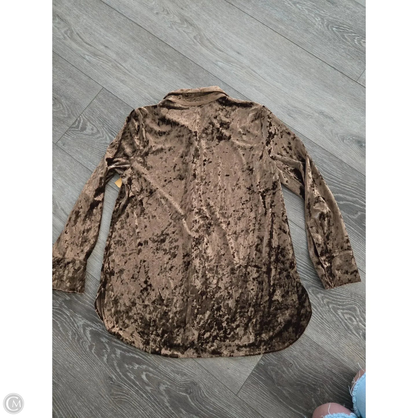 Top Long Sleeve By Multiples In Gold, Size: S