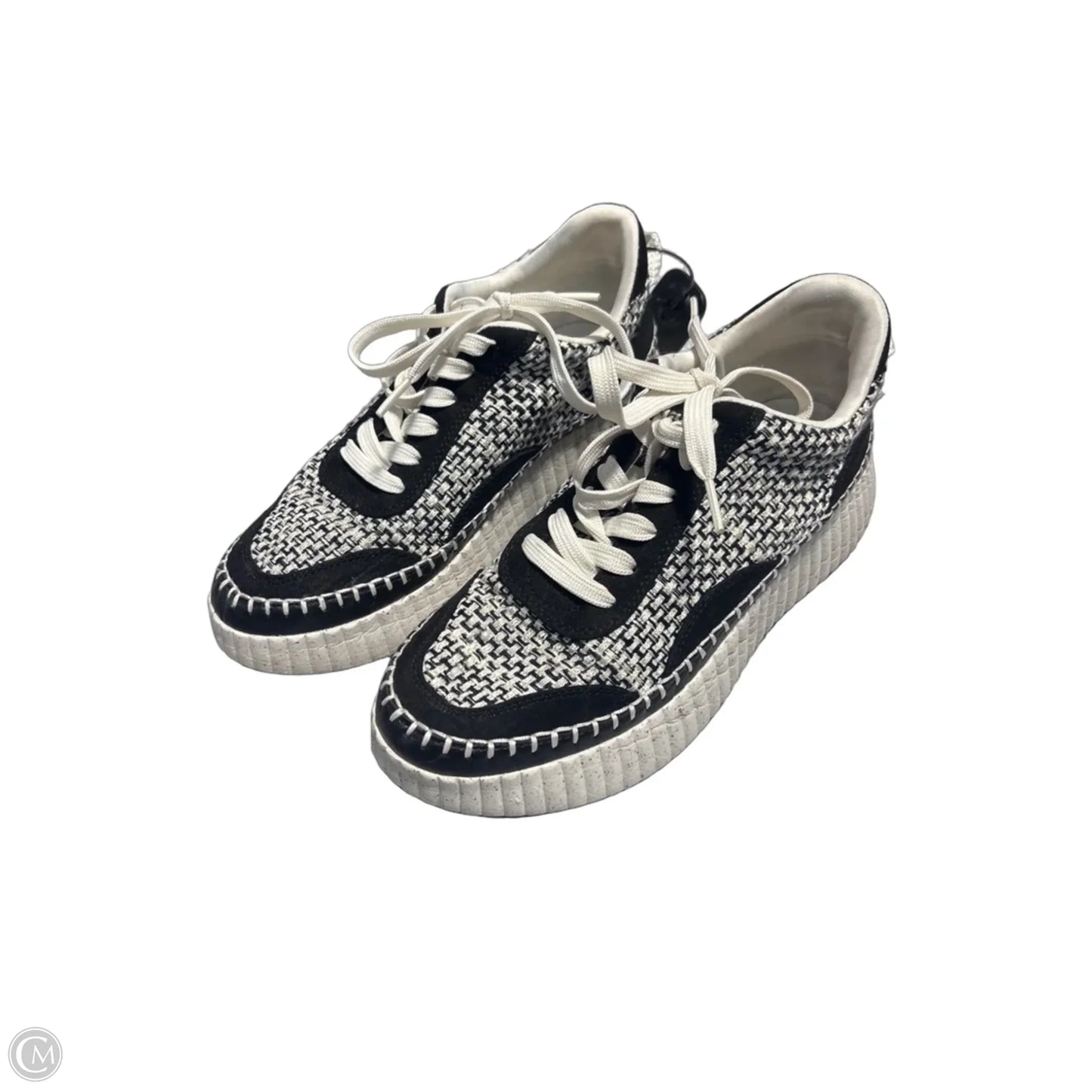 Shoes Sneakers By Universal Thread In Black & White, Size: 9.5