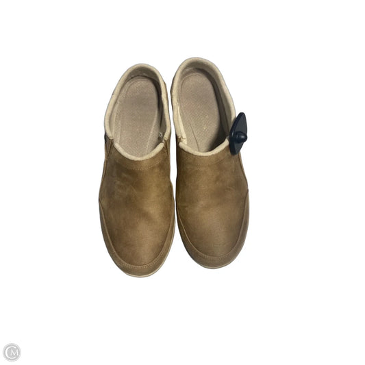 Shoes Flats By Skechers In Tan, Size: 11