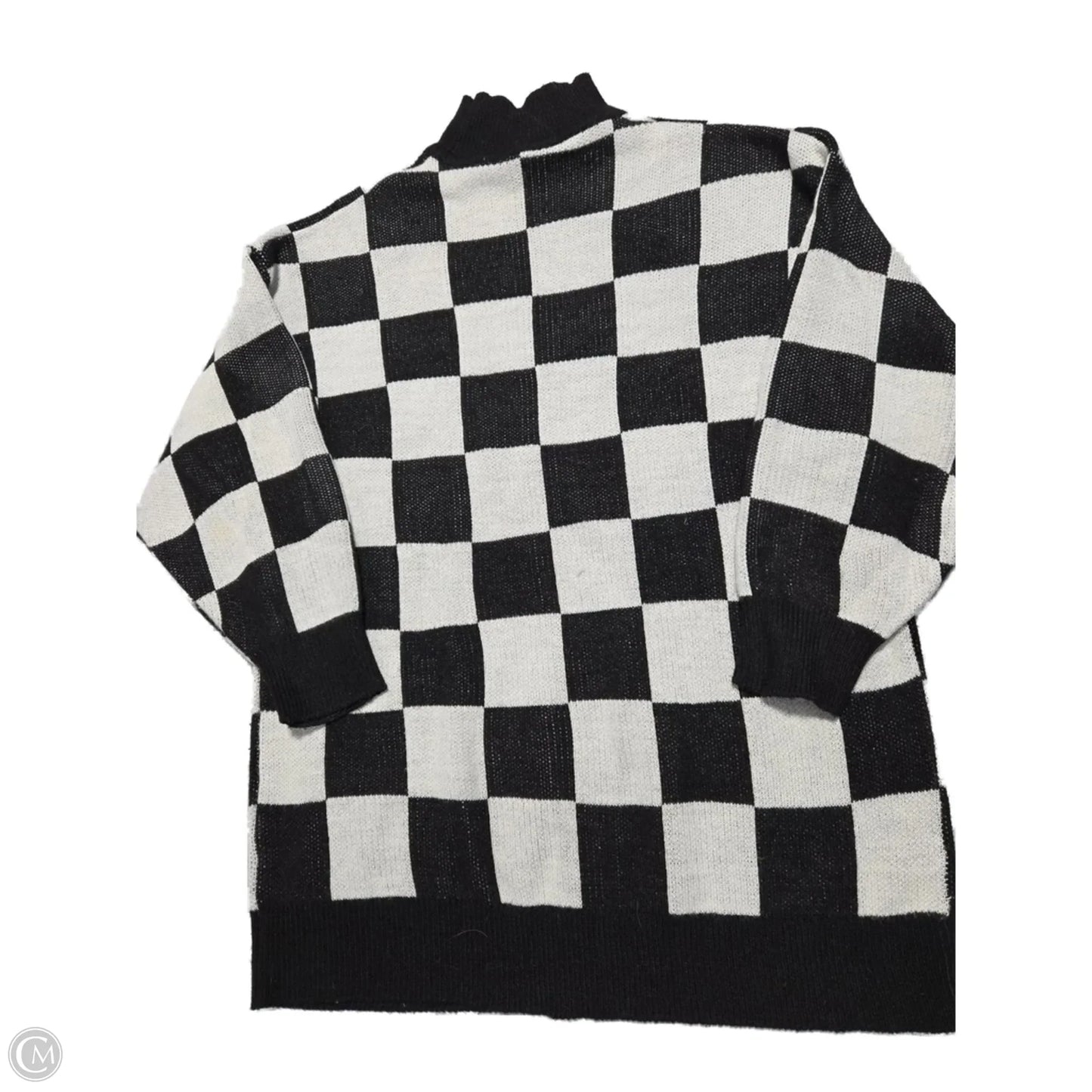 Dress Casual Short By Divided In Plaid Pattern, Size: M