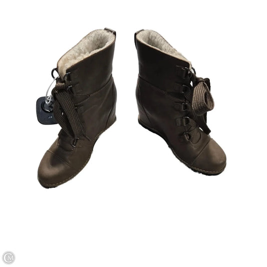 Boots Mid-calf Flats By Universal Thread In Brown, Size: 7