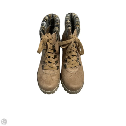 Boots Ankle Flats By Cmc In Tan, Size: 8.5