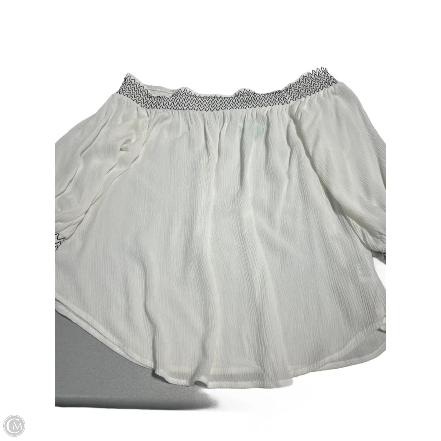 Top Long Sleeve By Maurices In White, Size: M