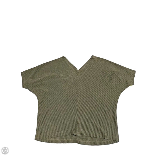 Top Short Sleeve By Daytrip In Green, Size: Xs