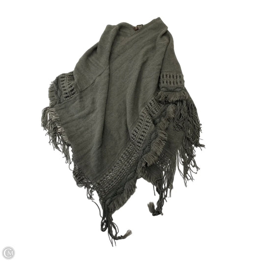 Poncho By Cme In Green, Size: Osfm