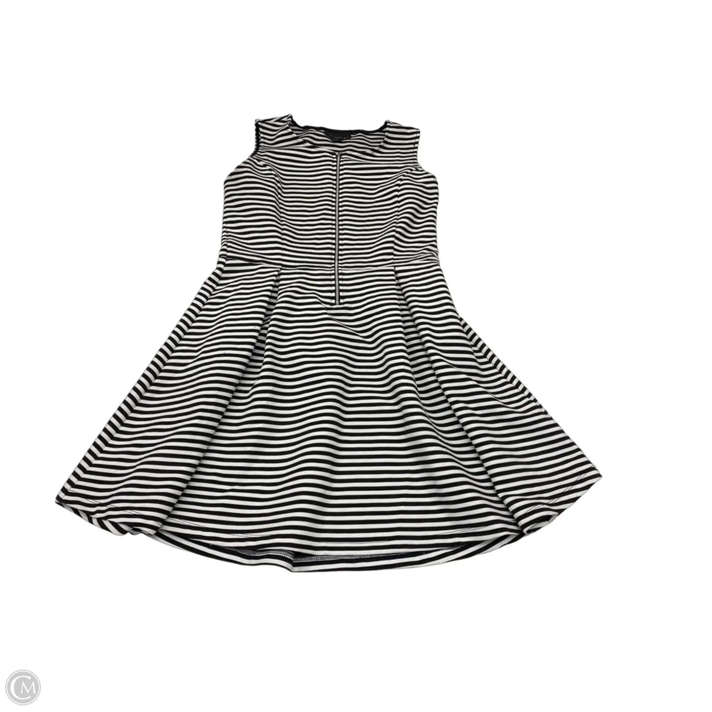 Dress Casual Short By Attention In Striped Pattern, Size: L