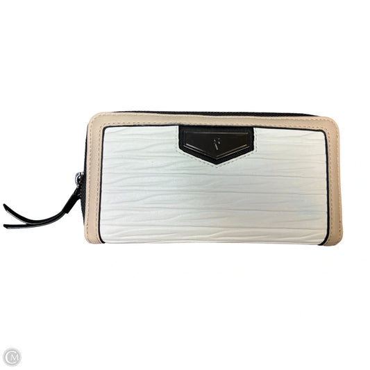 Wallet By Clothes Mentor, Size: Medium