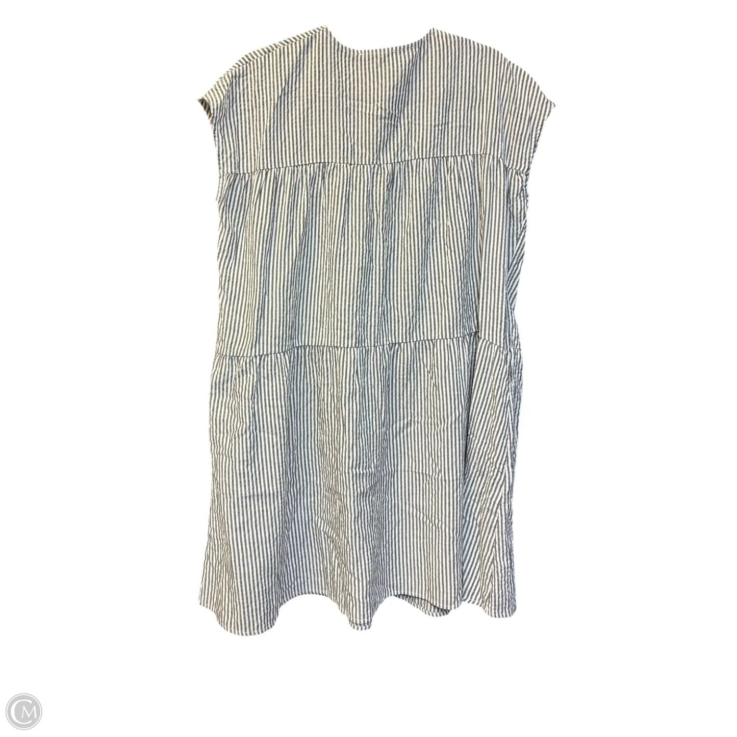Dress Casual Short By Grade & Gather In Grey & White, Size: S
