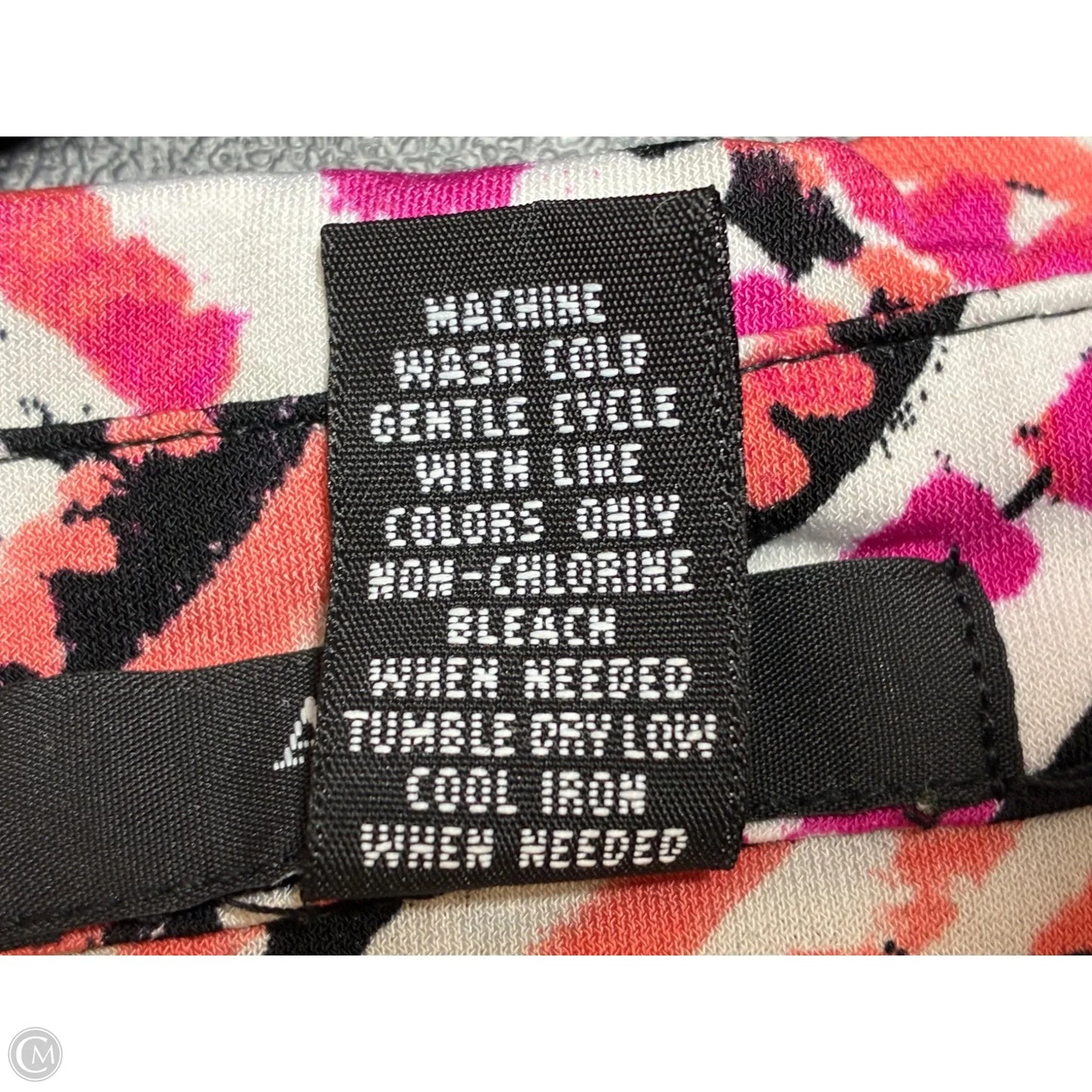 Top Short Sleeve Basic By Limited In Black & White, Size: M