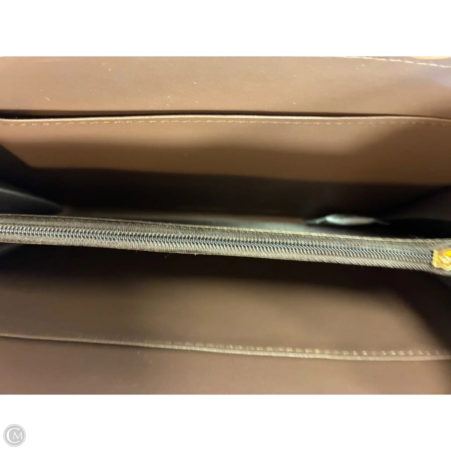 Crossbody By Clothes Mentor, Size: Medium