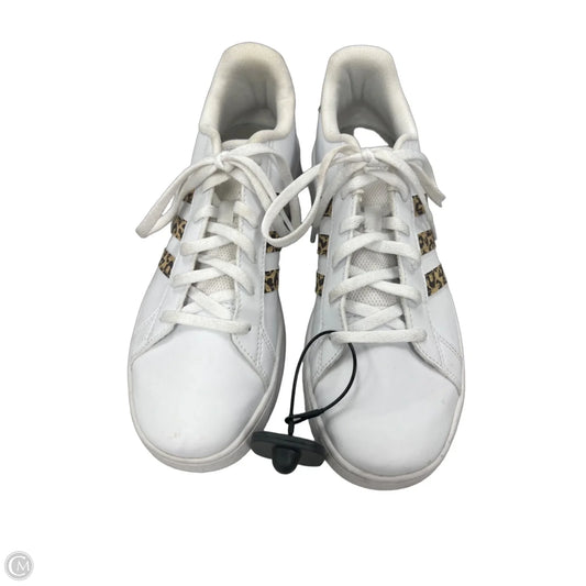 Shoes Sneakers By Adidas In White, Size: 6.5