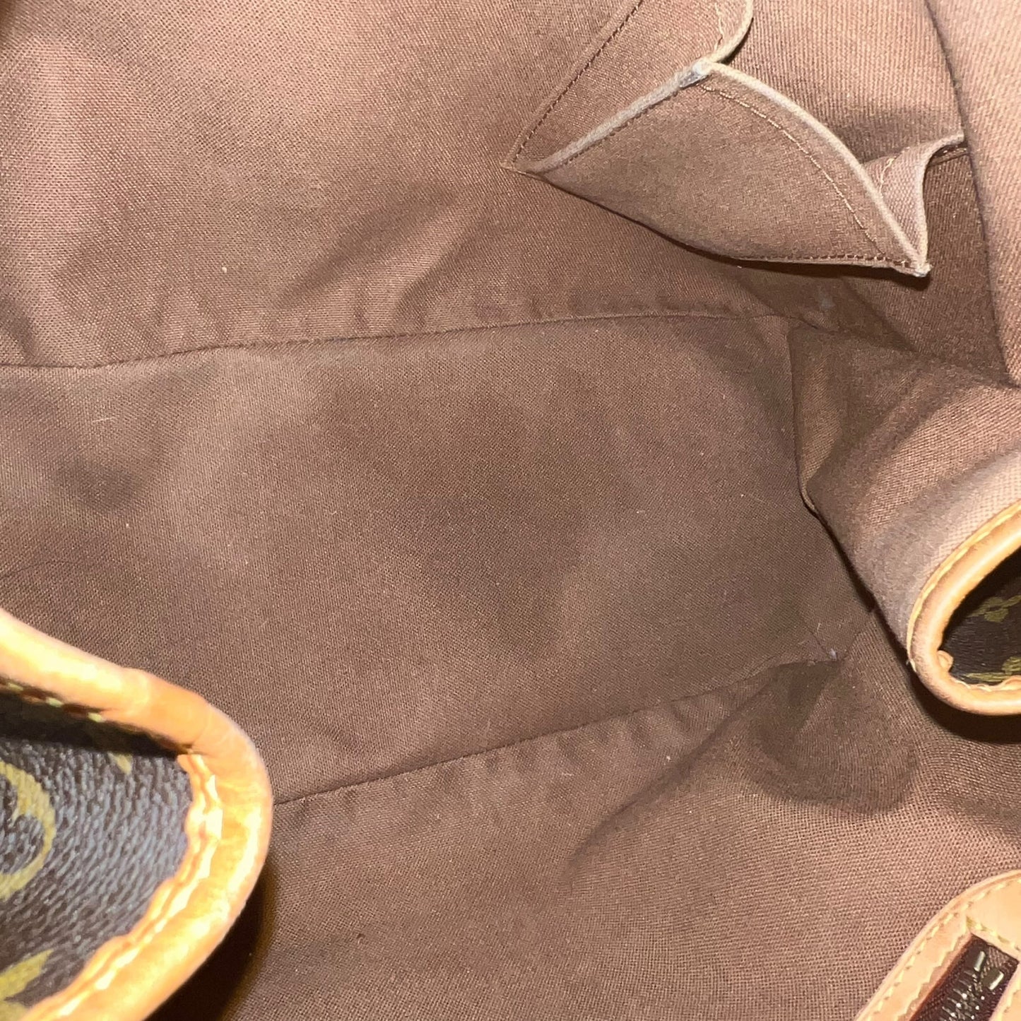 Tote Luxury Designer By Louis Vuitton, Size: Medium