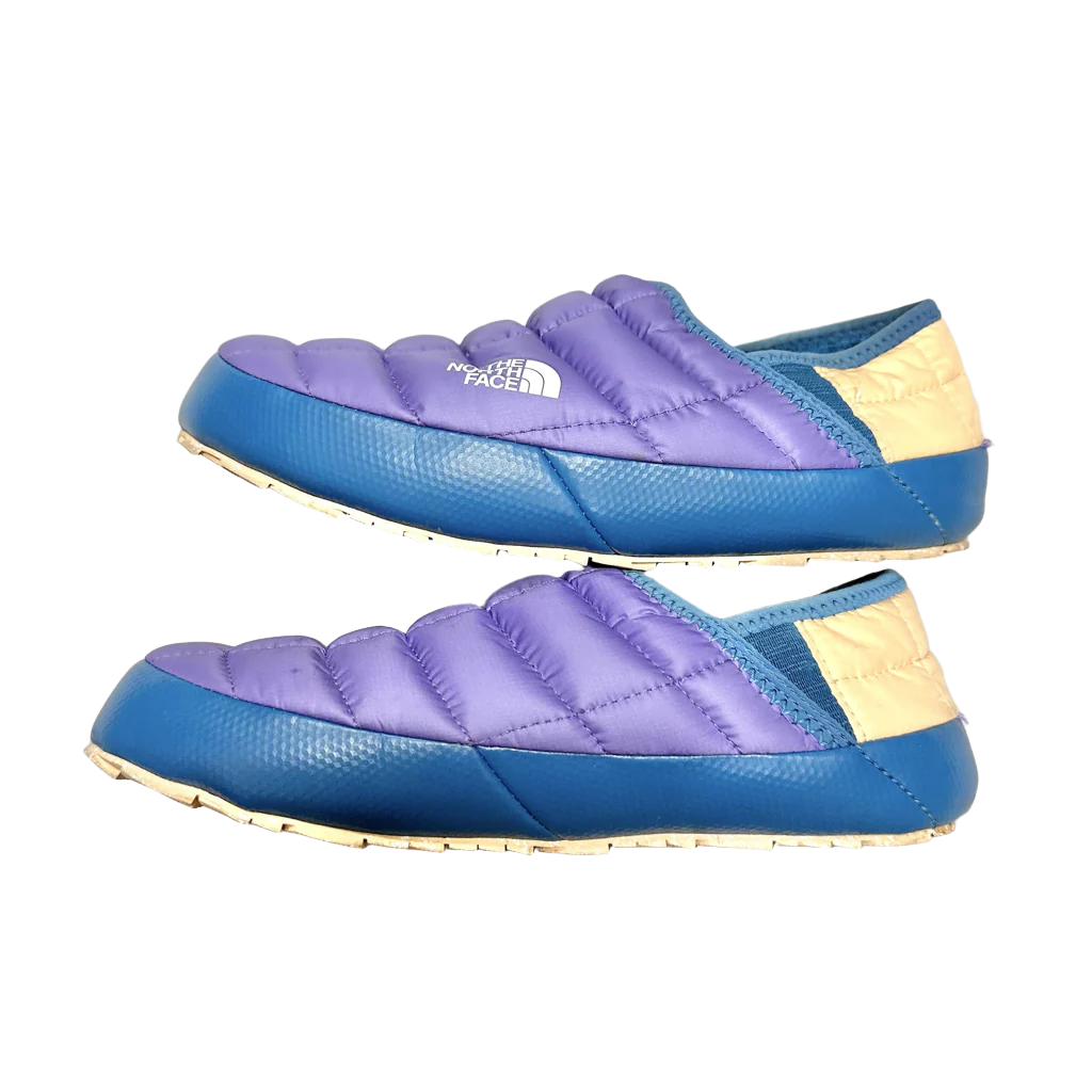 Shoes Flats By The North Face  Size: 7