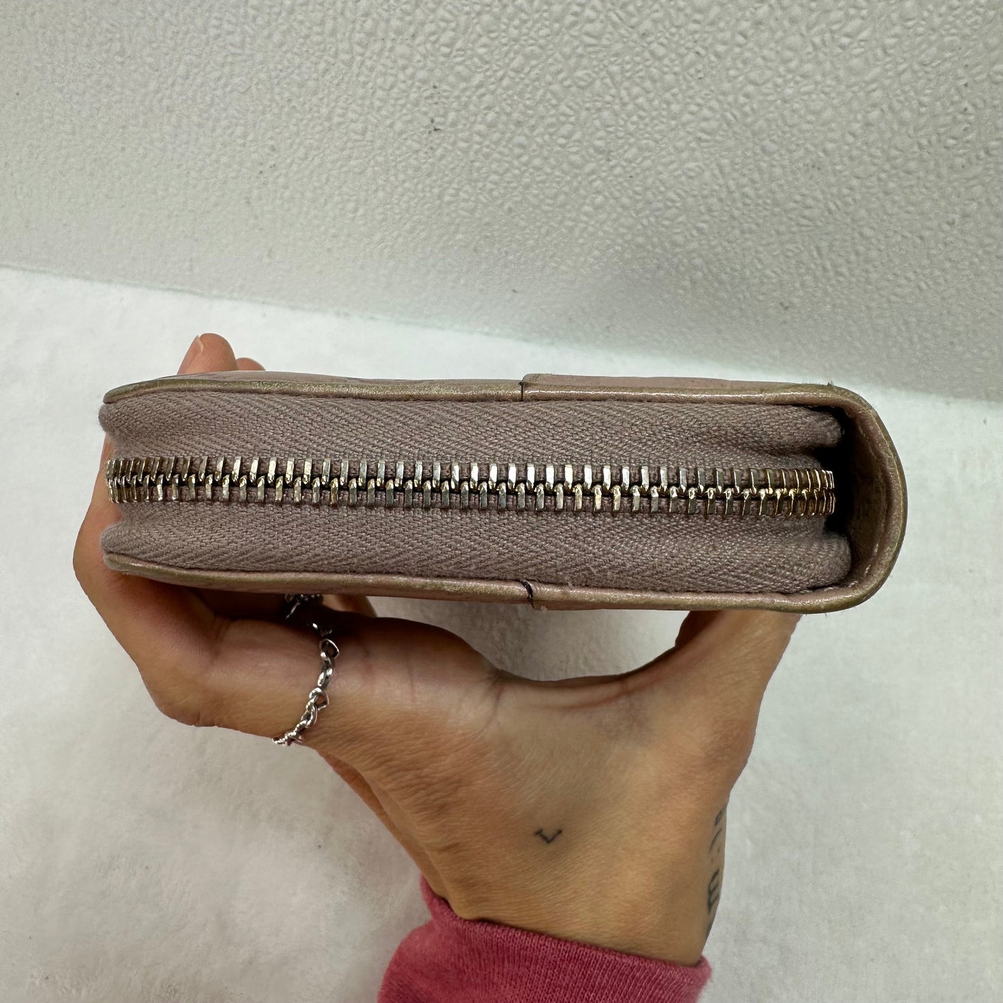 Wallet Luxury Designer By Gucci, Size: Large