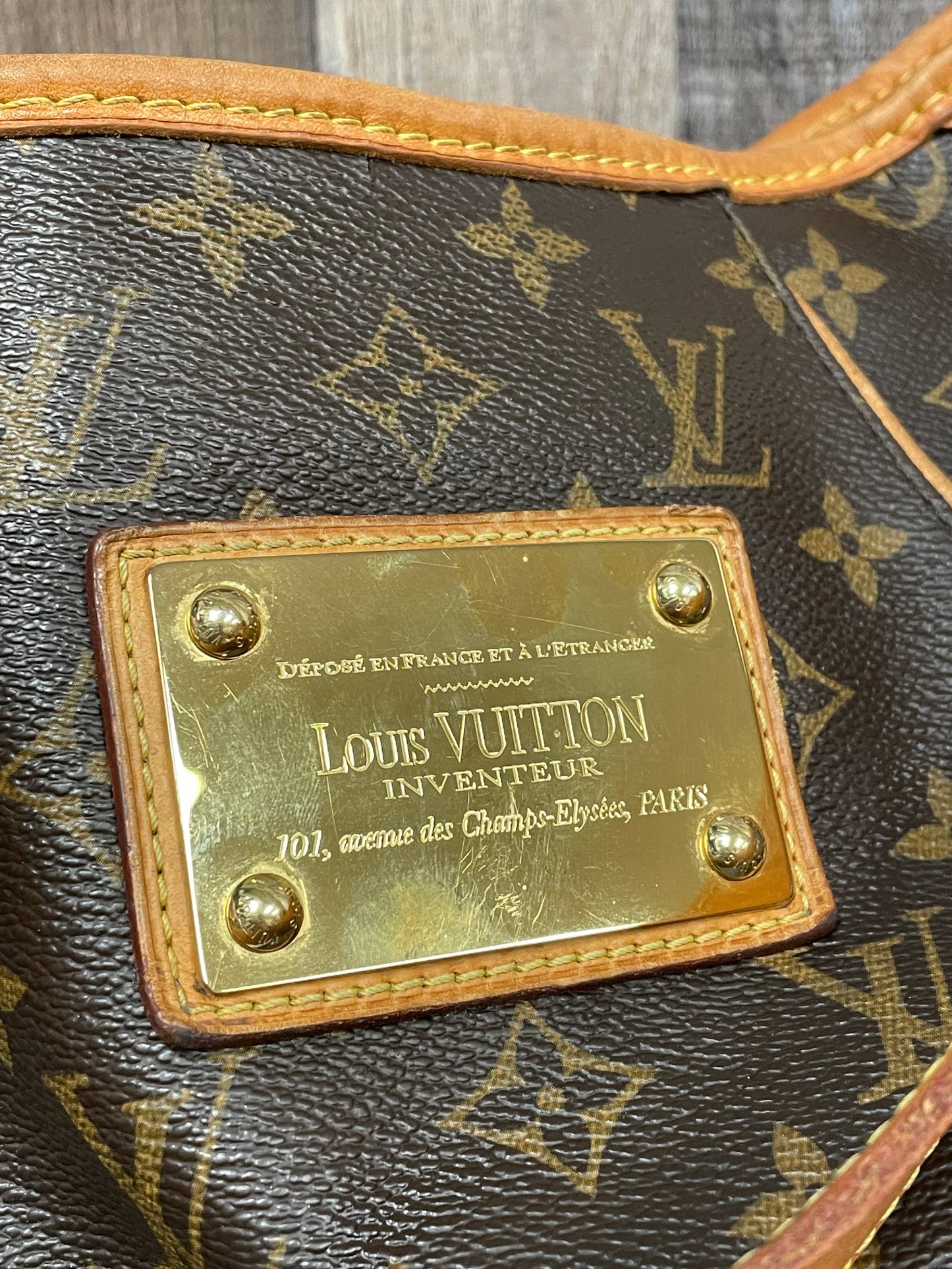 Handbag Luxury Designer By Louis Vuitton, Size: Large