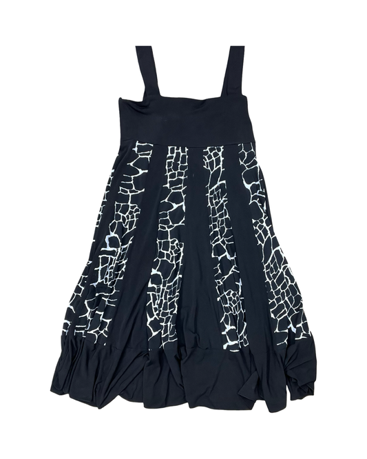 Dress Casual Midi By Clothes Mentor In Black & White, Size:M