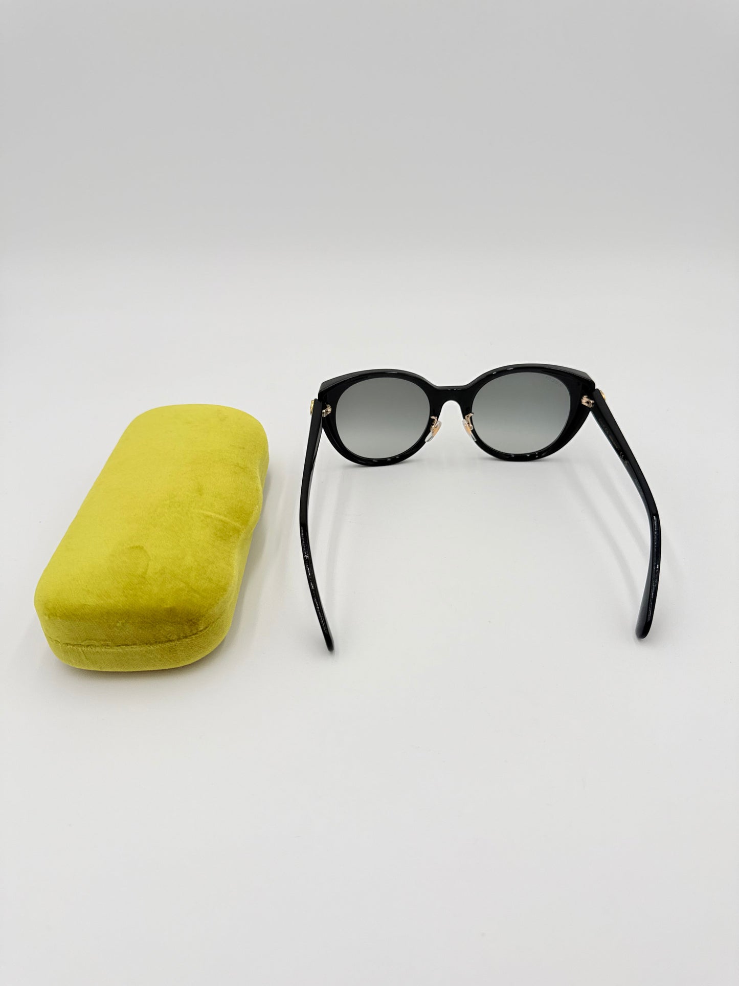 Sunglasses Luxury Designer By Gucci In Black, Size: