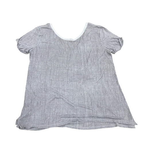Athletic Top Ss By Lululemon In Grey, Size:L