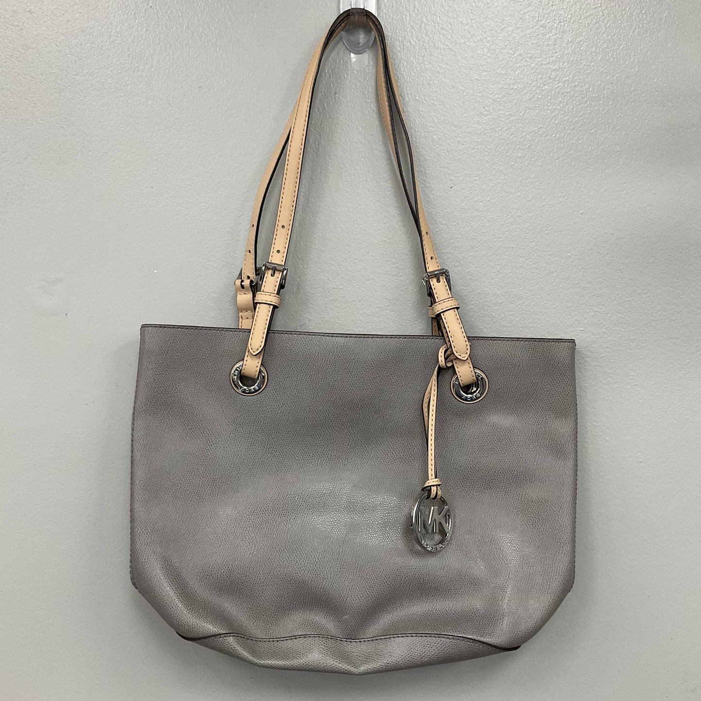 Handbag Designer By Michael Kors In Grey, Size:Medium