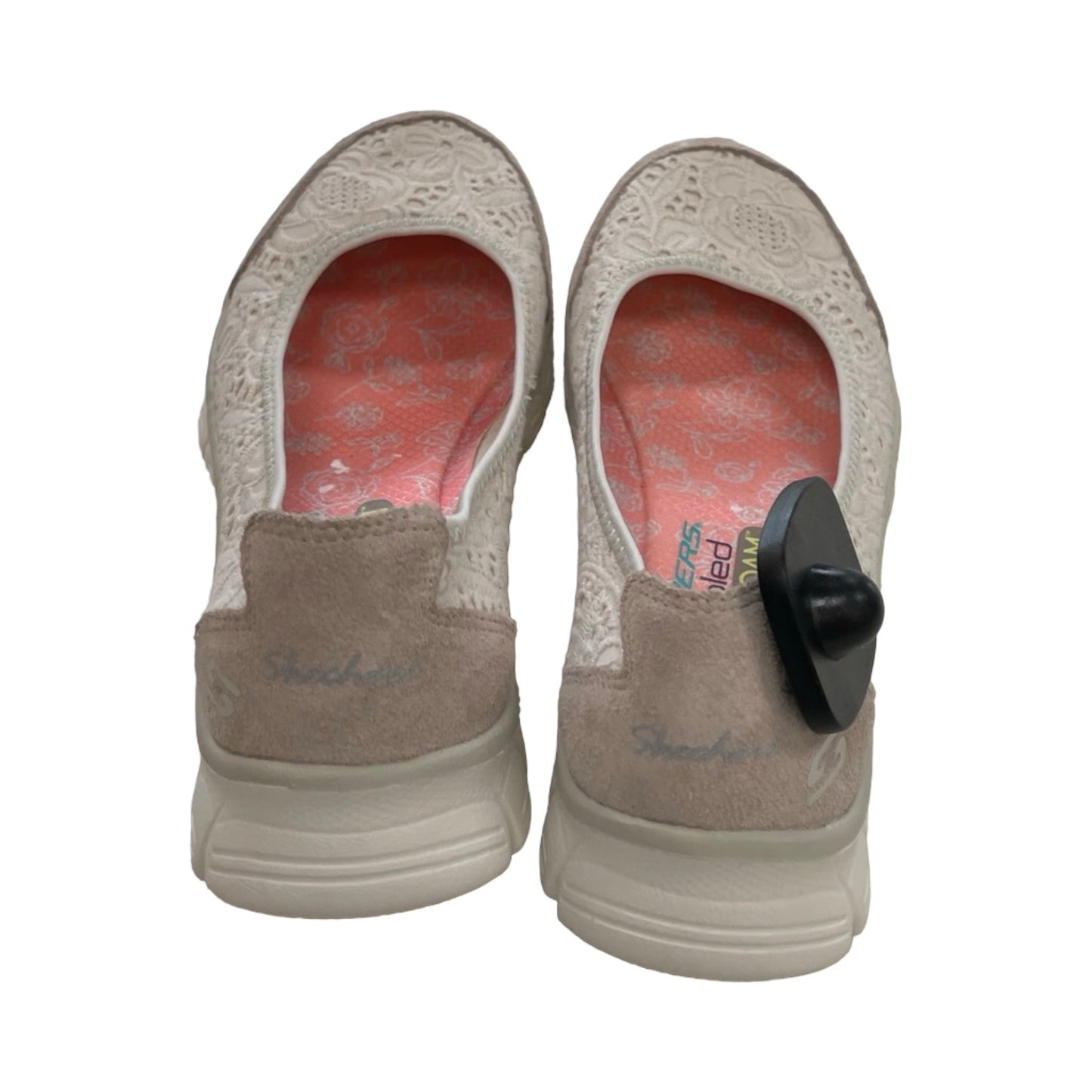 Shoes Flats By Skechers In Cream, Size:7