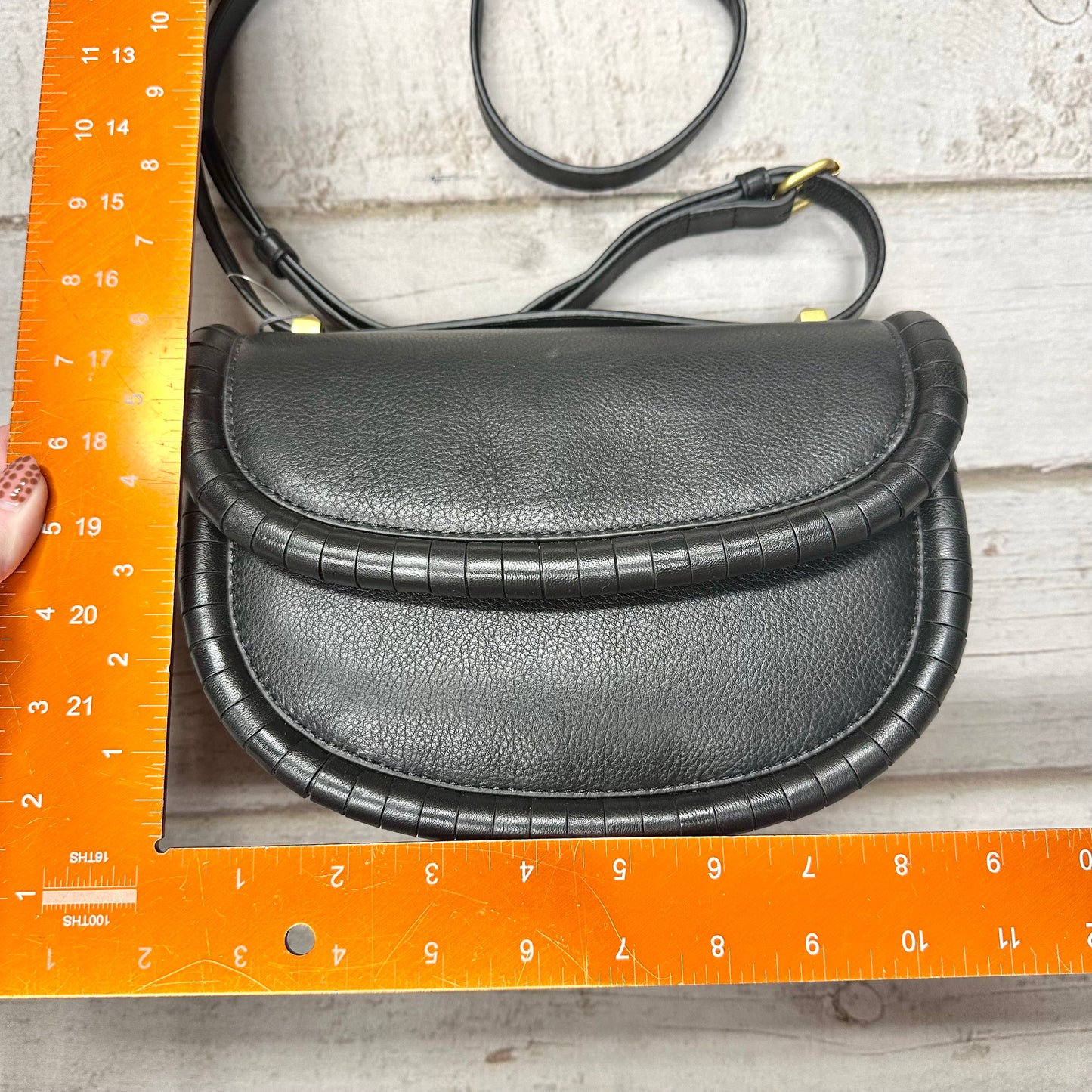 Crossbody Leather By Vince Camuto, Size: Medium