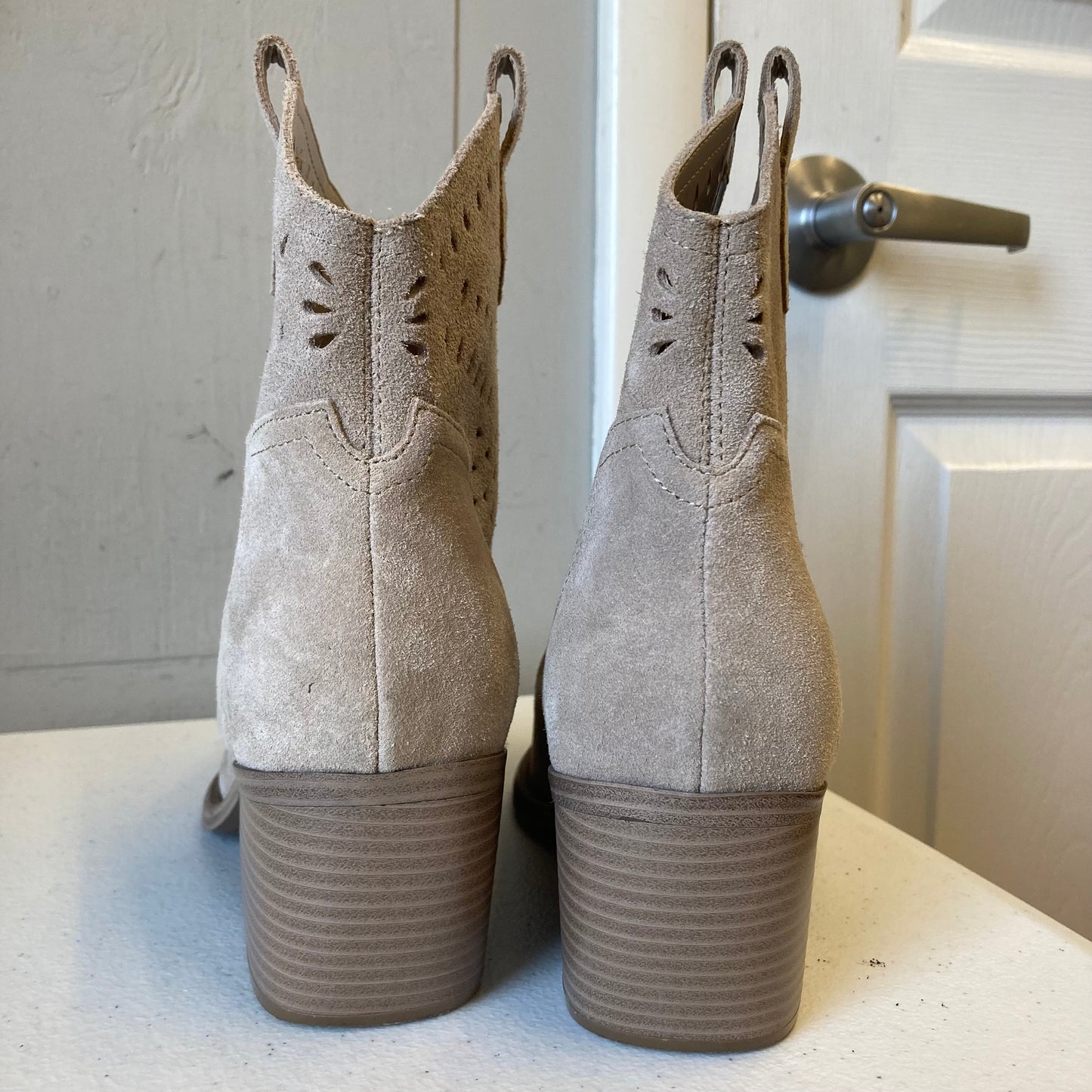 Boots Western By Marc Fisher In Tan, Size:9.5
