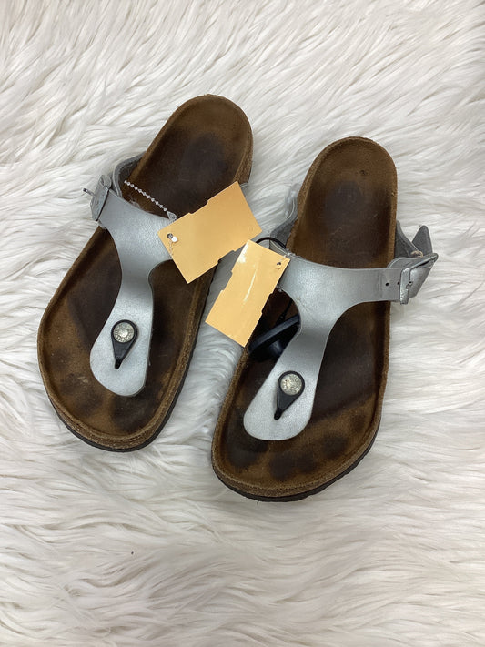 Sandals Flats By Birkenstock In Silver, Size:8