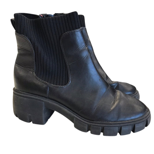 Boots Combat By Universal Thread In Black, Size: 6