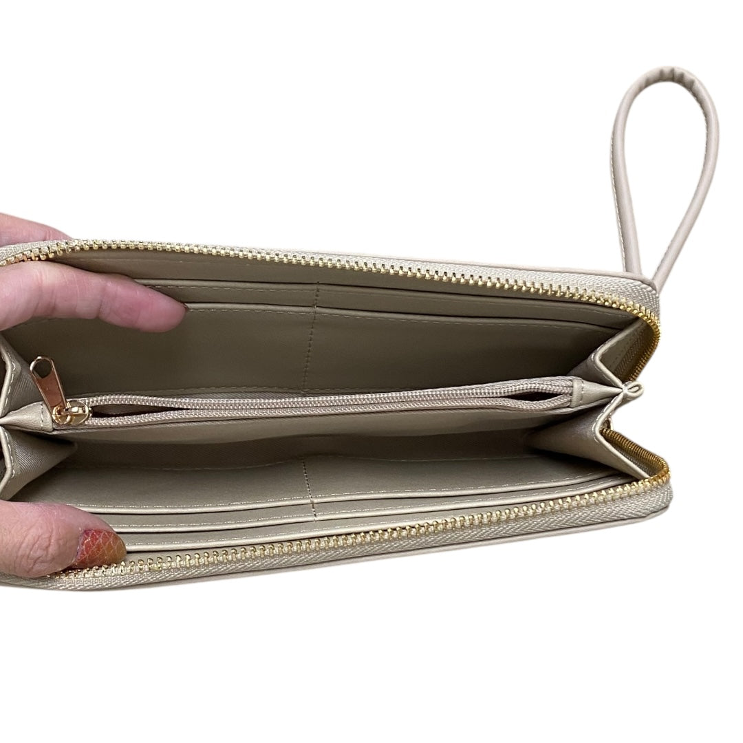 Wallet By A New Day In Beige, Size:Medium
