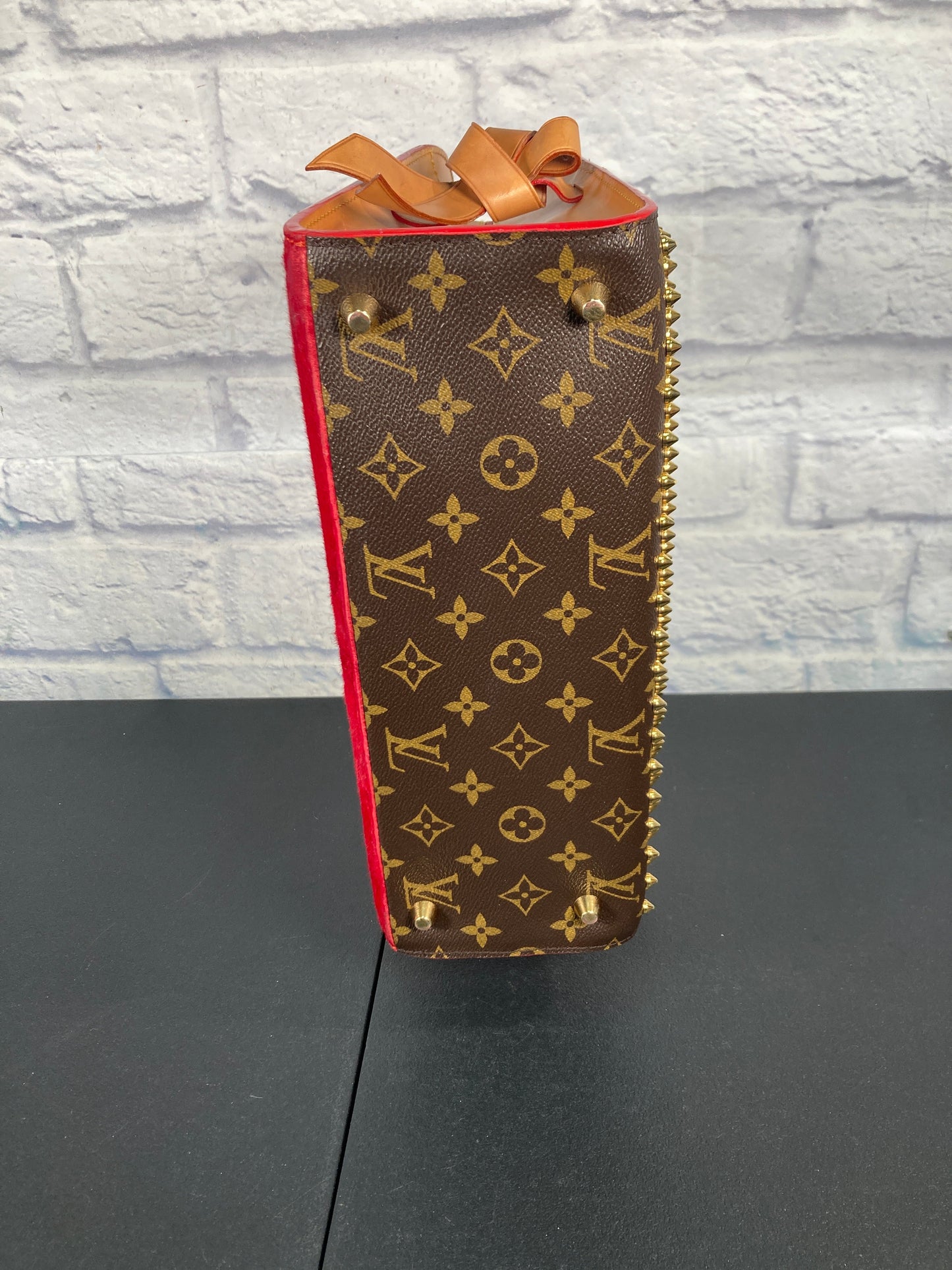 Handbag Luxury Designer By Louis Vuitton, Size: Large