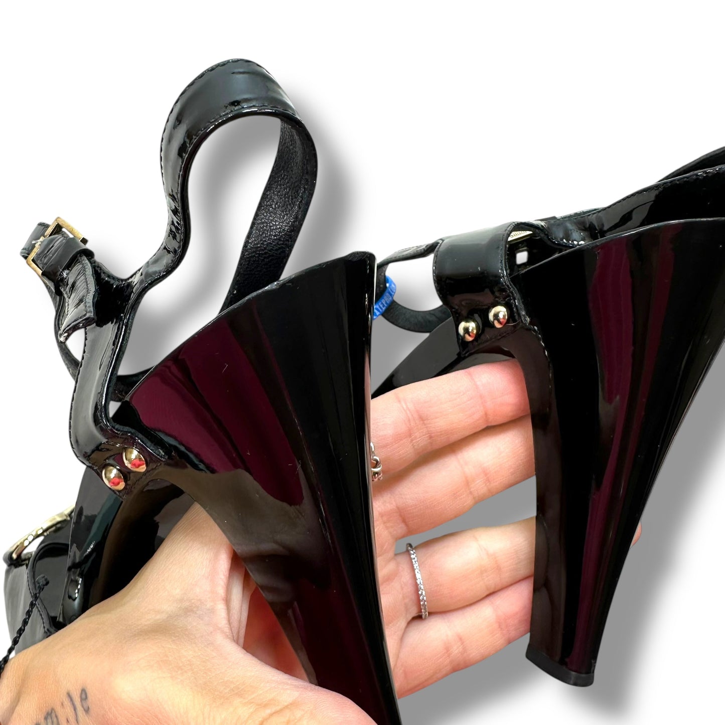 Sandals Luxury Designer By Gucci In Black, Size: 10