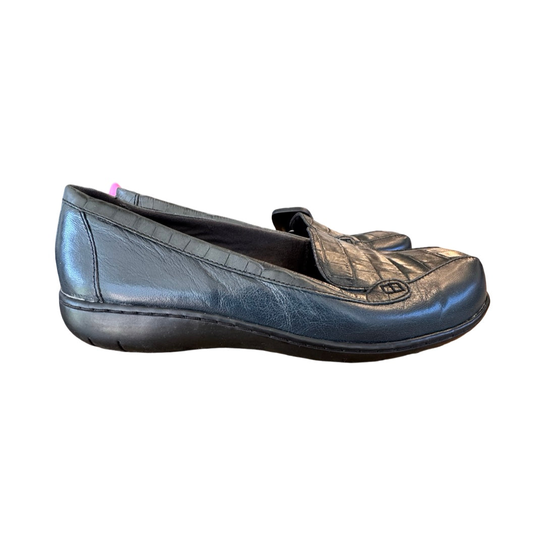 Shoes Flats By Clarks In Green, Size:9