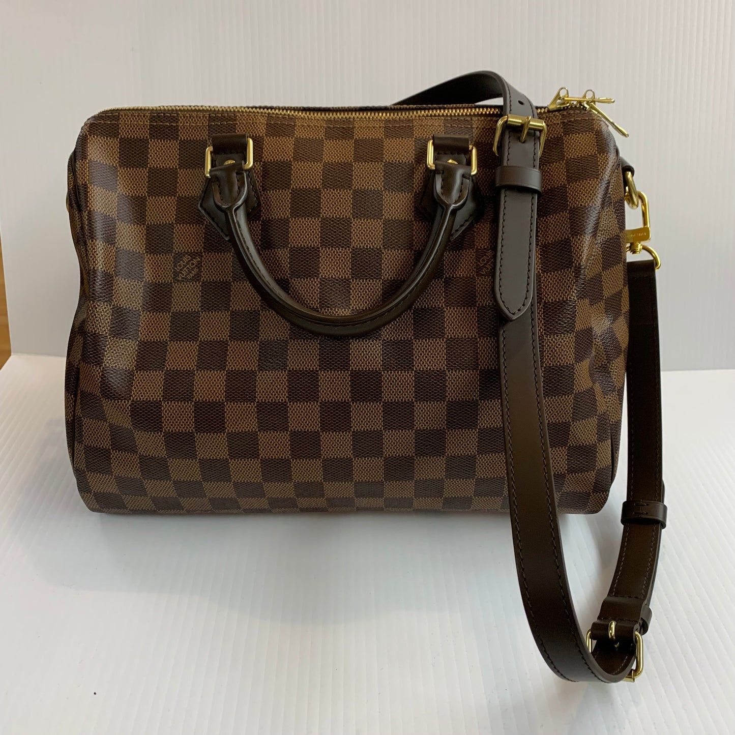 Crossbody Luxury Designer By Louis Vuitton In Checkered Pattern, Size:Medium